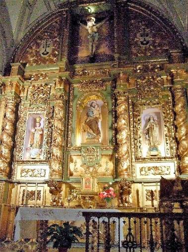 <i>Retablo de la iglesia.</i>