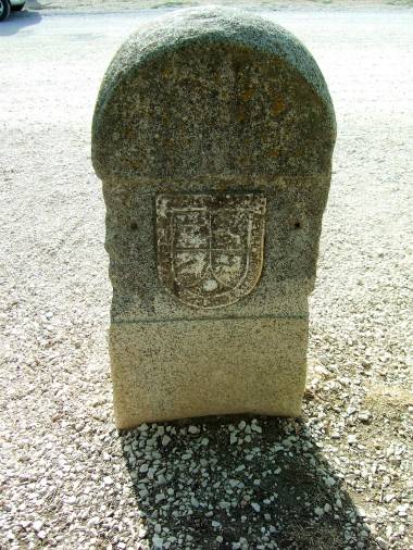 <i>Hitos señalización de la cañada de paso (IV).</i>