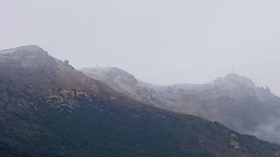 Estampa de la Sierra de La Pandera tras recibir las primeras nevadas de la temporada. / Meteo Cazorla (Facebook: Meteo Cazorla).
