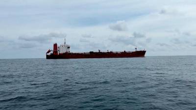 El petrolero Ethera, atribuido a la flota fantasma empleada por Rusia para eludir las sanciones por la guerra de Ucrania. / Europa Press.