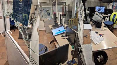 Imágenes de la cabina del parking de la Plaza de la Constitución tras el robo frustrado en la madrugada del día 24 de diciembre.