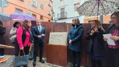 María del Carmen Carrillo, Julio Millán, Guadalupe Revuelta, María del Carmen Angulo y Eva Funes. / Álvaro Guzguti / Diario JAÉN.