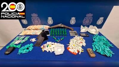 Droga y dinero intervenido. / Policía Nacional.