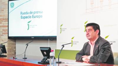 Francisco Reyes comparece para explicar el desarrollo del Plan de Recuperación. / F. Miranda / Diario JAÉN.