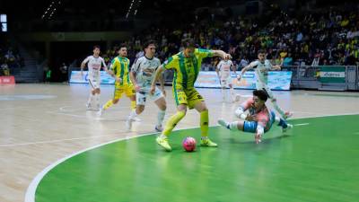 Alan Brandi, en una ocasión durante la primera parte. / Jaén Paraíso Interior FS. 