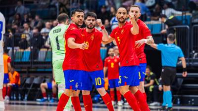Dani Zurdo, en la celebración de uno de los goles frente a Finlandia. / Real Federación Española de Fútbol. 
