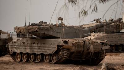 Un tanque israelí, en la frontera con Gaza. / Gaby Schuetze / Contacto / Europa Press.