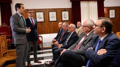Reunión del consejero José Antonio Nieto con los operadores jurídicos de Villacarrillo. / Junta de Andalucía.