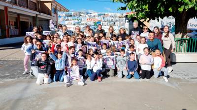 Luis Parras, Ana Gómez, Miguel Ángel Valdivia, María Estela Palacios, Lourdes Gutiérrez, Francisco José Solano, Lola Galán, Ana María Herrador y Juan Espejo en la presentación del sexto concurso Carta a los Reyes Magos. / Jason Moyano / Diario JAÉN.