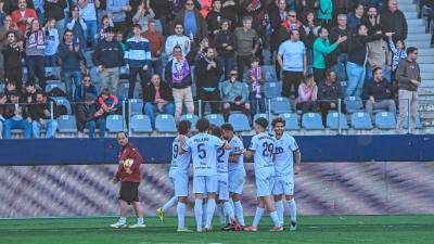 Los jugadores del Real Jaén celebran uno de los tres goles marcados al Águilas. / Miranda López / Real Jaén.