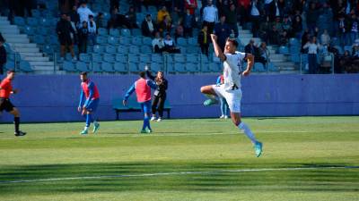 Carlos Fernández celebra un gol con el Real Jaén, su último equipo. / Real Jaén.