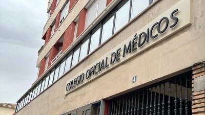 Fachada del Colegio Oficial de Médicos. / Europa Press.