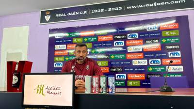 Manuel Herrero durante la rueda de prensa. / Álex Gómez / Diario JAÉN.