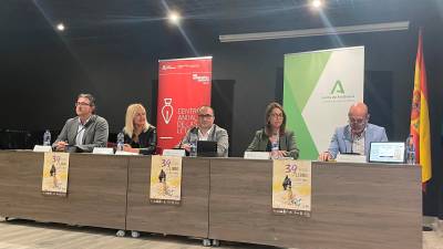 Javier Marín, María Espejo, José Ayala, África Colomo y Francisco González, en la presentación de la Feria del Libro 2026. / Ana Isabel Bravo / Diario JAÉN.
