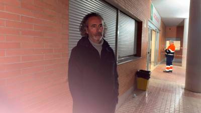 Mario Samper, uno de los supervivientes de la tragedia de Adamuz, en el Hospital Alto Guadalquivir de Andújar. / Juanfran Paredes / Diario JAÉN.