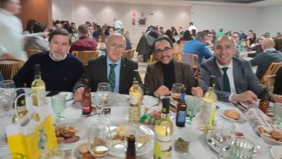 Nicolás Sabariego, Germán Aguayo, Alfredo Olivares y Manuel Ureña, en el acto de la entidad.