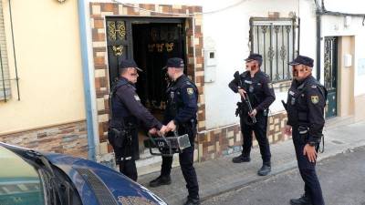 Intervención policial en la vivienda.