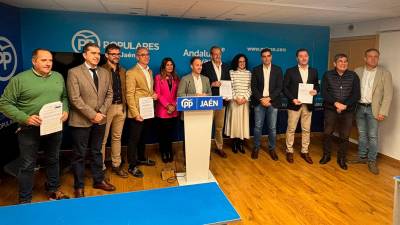 Juan Ruiz, Pedro Javier Cabrera, Francisco Miralles, Luis Mariano Camacho, Auxi Del Olmo, Erik Domínguez, Francisco Carmona, Yolanda Marcos, Marino Aguilera, Cristóbal Pérez, Enrique Castro y Miguel Ángel Manrique. / Álex Gómez / Diario JAÉN.