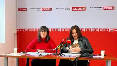 Silvia Cazalilla y Silvia de la Torre durante la rueda de prensa. / Álvaro Guzguti / Diario JAÉN.