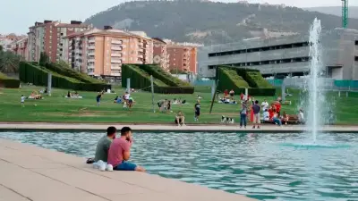 Jiennenses aprovechan las últimas horas del día para escapar del calor. Archivo. / Jason Moyano / Diario JAÉN.