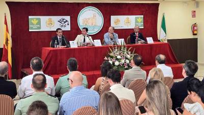 Fernando Planelles, Cristóbal Pérez, Nicolás Ruiz y Francisco de Paula Roca, en la inauguración. / Universidad de Jaén. 