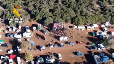 Imagen aérea de la rave ilegal de Noalejo. / Guardia Civil Jaén.