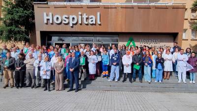 Manifestación a las puertas del Hospital San Agustín. / Junta de Andalucía.