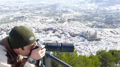 Postal blanca de la capital jiennense, de la nevada del 31 de enero de 2003. / Archivo Histórico de Diario JAÉN.