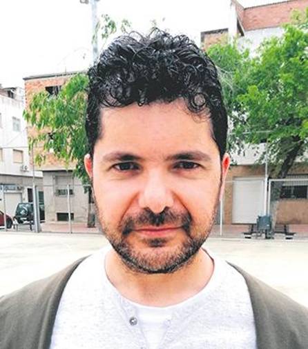 <i>Luis Miguel Bautista, profesor. </i>