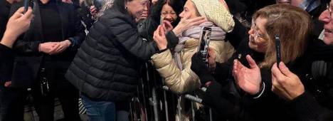La opositora venezolana María Corina Machado a su llegada al Grand Hotel de Oslo, Noruega.