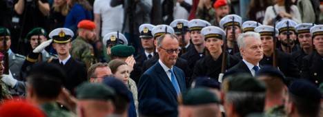 El canciller alemán Friedrich Merz durante su visita en Lituania. Yauhen Yerchak / Europa Press.