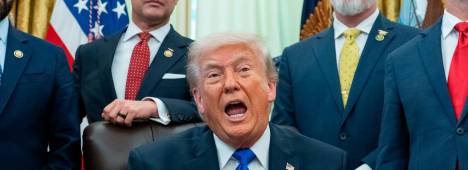 Donald Trump, durante un acto en la Casa Blanca el pasado jueves. / Aaron Schwartz / Contacto / Europa Press.
