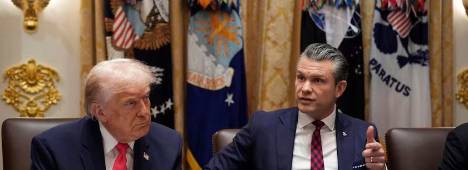 El presidente de EEUU y su secretario de Defensa, Donald Trump y Pete Hegseth respectivamente. / Europa Press.