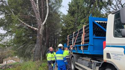 Trabajos para arreglar la avería, a 12 de febrero de 2026. / Ayuntamiento de Jamilena.