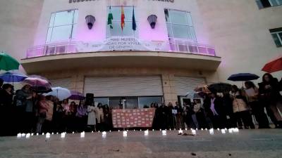 Imagen de archivo de una concentración por el 25N, en la Plaza de las Batallas. / F. Gaitán / Diario JAÉN. 