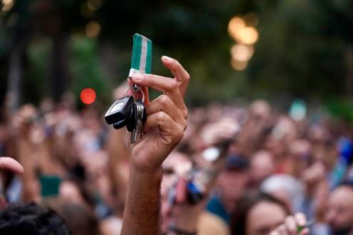 <i>Imágenes de la concentración y cena colectiva del Sindicato de Inquilinas bajo el lema ¡Ni una Maricarmen más! Hasta conquistar el derecho a la vivienda. / Europa Press. </i>
