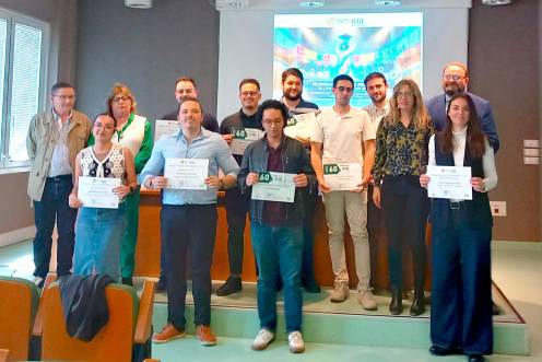 <i>Imagen de la entrega de diplomas a los estudiantes. / Universidad de Jaén.</i>
