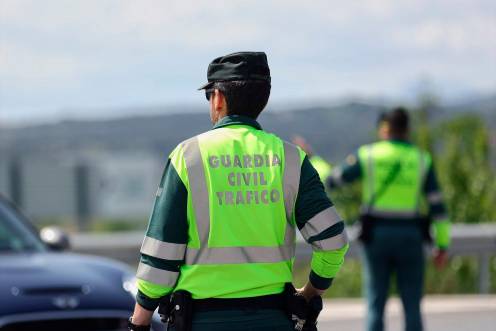 <i>Imagen de archivo de agentes de la Guardia Civil de Tráfico. / Eduardo Parra / Europa Press.</i>