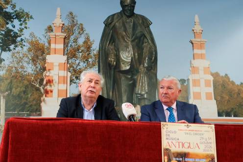 <i>Alberto López y Patricio Lupiáñez presentan la quinta edición. / Fundación Caja Rural de Jaén.</i>