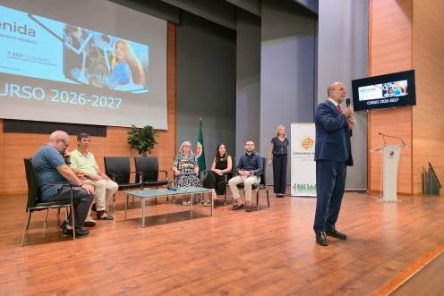 <i>Acto de presentación al estudiantado de nuevo ingreso. / UJA.</i>