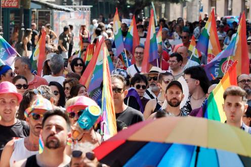 <i>Marcha durante la celebración del Día del Orgullo LGTBI+ / Photogenic / Claudia Alba / Europa Press.</i>
