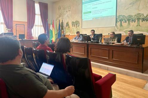 <i>Presentación de la nueva aplicación. / UJA.</i>
