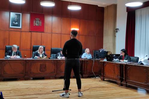 <i>El acusado durante su declaración ante el tribunal en una imagen de archivo. / Europa Press.</i>