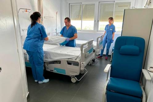 <i>Habitación de la quinta planta del Hospital de Úbeda. / Junta de Andalucía.</i>