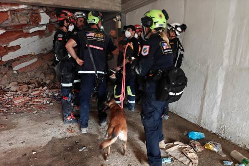 <i>El Ericam durante las labores de búsqueda de supervivientes en Venezuela. / Europa Press. </i>