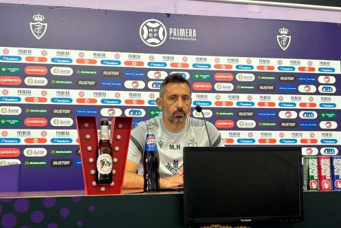 <i>Manolo Herrero en rueda de prensa: / Juanfran Paredes / Real Jaén CF. </i>