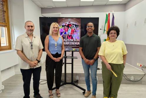 <i>Presentación de “Una función desastrosa”. / Ayuntamiento de Jaén.</i>