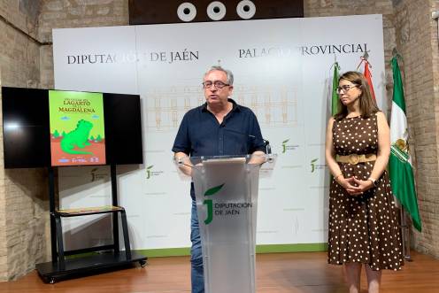 <i>Rafael Cámara y África Colomo durante la presentación. / Pablo Espinosa Luna / Diario JAÉN.</i>