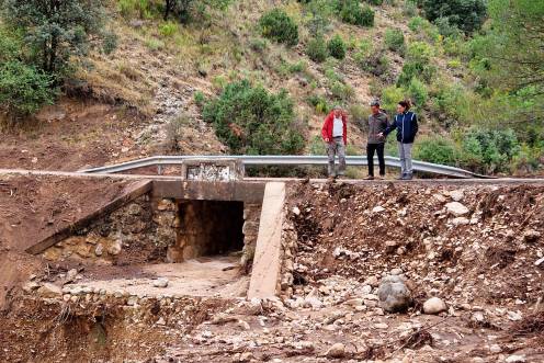 <i>La delegada territorial Ana Mata visita la zona. / Junta de Andalucía.</i>