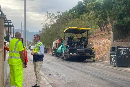 <i>Miguel Contreras visita las obras para conocer los avances. / Junta de Andalucía.</i>